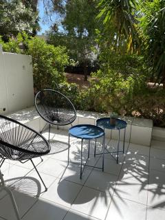 Vouliagmeni‘s Secret Garden near the Sea - Athens - 4