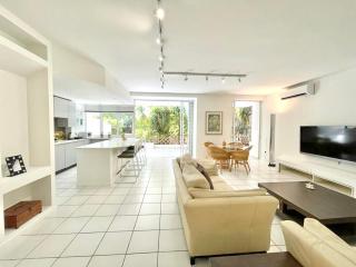 Vouliagmeni‘s Secret Garden near the Sea - 6