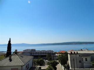 Apartmani Crikvenica 30053 - Veljacic - 1