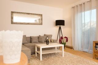 Apartment Schafbergblick mit Balkon - 9