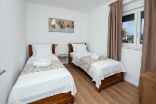Family house Moja jube - Oklaj - 3