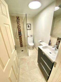 A secluded self contained Country Suite with a view - parking, easy access to Bath - 4