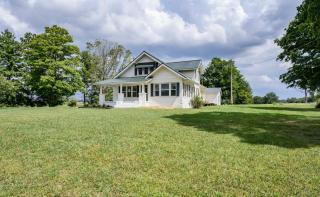 Beautiful And Spacious Fully Renovated Farmhouse - Winchester - 9