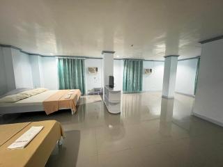 La Elliana Hotel & Restaurant, Inc. - 4