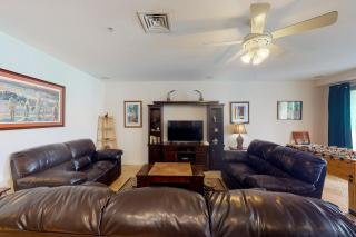 The Sanctuary - Penthouse Paradise 402A - 4