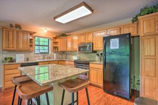 Beaver Lake Retreat with Deck and Private Hot Tub - Garfield - 1