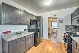 Cozy Retreat with Yard about 2 Mi to Lake Michigan! - 5