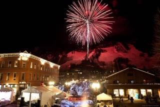 Luxury 2 Bedroom Mountain Vacation Rental In The Heart Of Downtown Aspen One Block From Silver Queen Gondola - 0