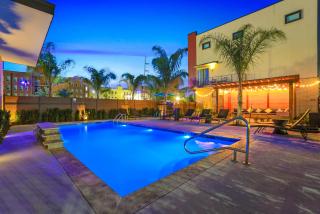 Fully-Furnished Townhouse with Luxury Amenities - 9