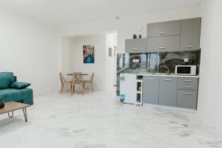 BLUE AND WHITE LUXURY suites - Nea Kallikrateia - 0