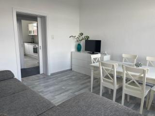 Moderne 4 Zimmer Apartment mit Bergblick Stadtzentrum Contactless Check-in - Gehrden - 8