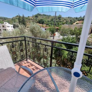 Potamos Private Suites - Paphos - 2