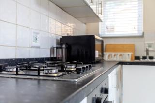 Highlands Gardens Suites - Ilford - 6