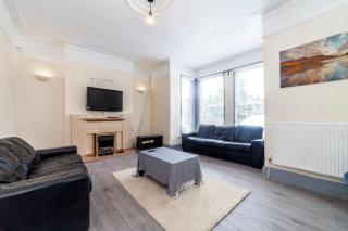 Highlands Gardens Suites - Ilford - 1
