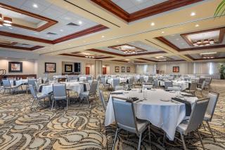 Best Western Plus Oswego Hotel and Conference Center - Oswego - 2
