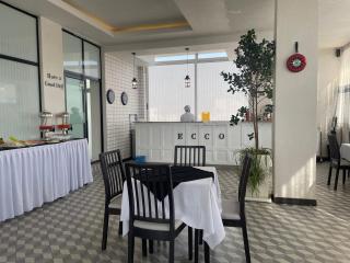 ECCO Modern Guest House - 4