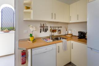 Luxury Spa and golf villa Denton - 2