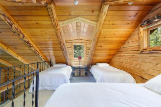 Alpine Meadows Log Cabin - Girdwood - 3