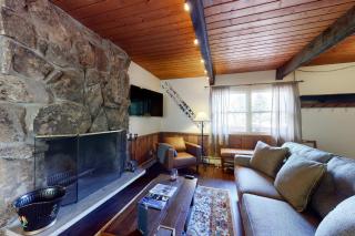 Cozy Condo on Chamonix Lane - 6
