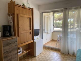 Studio cabine climatisé, plage à 2 pas, 4 couchages, parking privé - FR-1-250-193 - 5