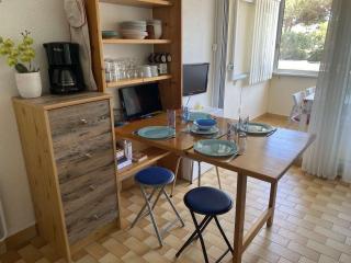 Studio cabine climatisé, plage à 2 pas, 4 couchages, parking privé - FR-1-250-193 - Le Grau-du-Roi - 4