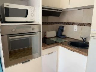 Studio cabine climatisé, plage à 2 pas, 4 couchages, parking privé - FR-1-250-193 - Le Grau-du-Roi - 2