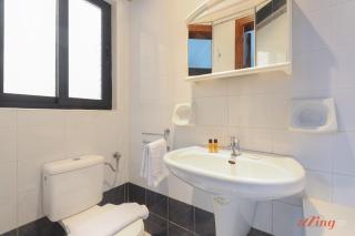 Beachfront 2 Bedroom Holiday Home - 1