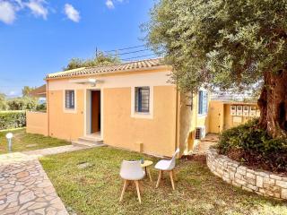Barbati Blu & Verde Beach Houses with pool by DadoVillas - Barbati - 0