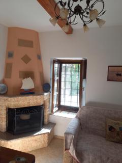 ΠΗΛΙΟ- ΤΟ ΕΞΟΧΙΚΟ ΤΗΣ ΑΝΝΑΣ- ΑΦΗΣΣΟΣ - 0