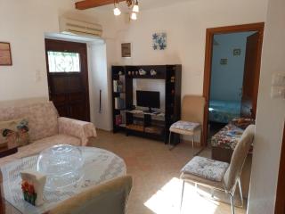 ΠΗΛΙΟ- ΤΟ ΕΞΟΧΙΚΟ ΤΗΣ ΑΝΝΑΣ- ΑΦΗΣΣΟΣ - 8