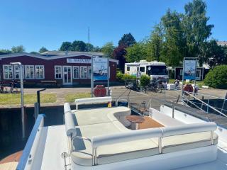 Hausboot mit Traumlage in Lübeck-Travemünde - 2