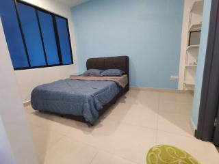 Duplex Homestay with WiFi & Netflix - 5