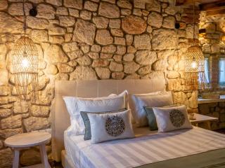 Petrino Eco Village - Afitos - 6