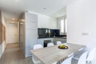 Aparteasy - Deluxe Family Apartments with Pool - Barcelone - 3