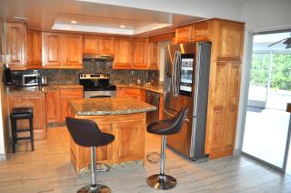 Lovely 3-bd, walk to bars, 9 min drive from beach! Heated pool. - Fort Lauderdale - 7