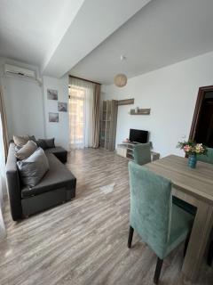 Summerland Beach&Sun Apartments - Mamaia - 0
