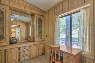 Hatch Retreat with Deck, Grill and Creek Access! - Hatch - 2