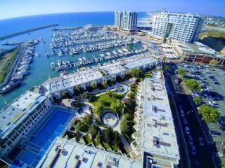 Israel Marina Village, Garden Vacation Apartment - Herzliya - 0