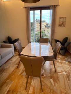 WELCOME RIVIERA -TORRE D'AVORIO APPARTAMENTO 126 mq piu'terrazzo25 mq - totalmente rinnovato- 250 m dal centro - parcheggio a pagamento 15 euro al giorno da prenotare in anticipo salvo dispo -parking at 15 euro per day to be booked in advance if available - Rapallo - 6