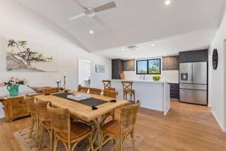 PACIFIC Stunning Coastal Home The Perfect Family Getaway - Sunshine Beach - 7