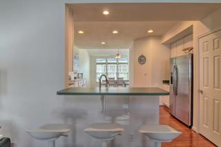 Spacious Millville Townhome Less Than 4 Mi to Beach! - 5
