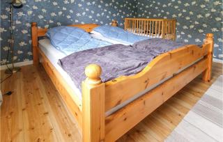 3 Bedroom Beautiful Home In Bullebo - - 3