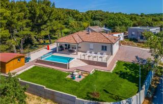 Gorgeous Home In Medulin With Wifi - Medulin - 0
