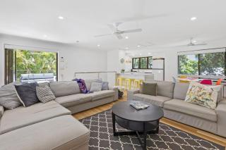 Graebill 2 Bedroom 2 Bathroom Light and Spacious Duplex Walk to Beach Great Outdoor Entertaining Area - Sunshine Beach - 9