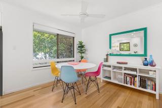 Graebill 2 Bedroom 2 Bathroom Light and Spacious Duplex Walk to Beach Great Outdoor Entertaining Area - Sunshine Beach - 2