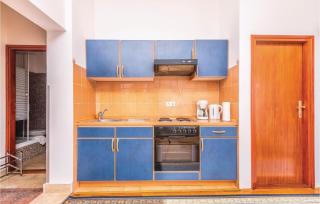 1 Bedroom Nice Apartment In Jurandvor - 9