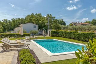 Silvia II with Private Pool - 8