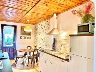 Apple Tree House - 8