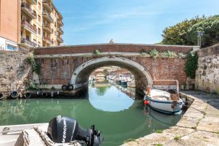Piccola Venezia Canal View Charming Flat - Livorno - 0