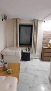MINI POOL ROOMS - ULTRACENTRAL - piscina cu hidromasaj - Oradea - 1